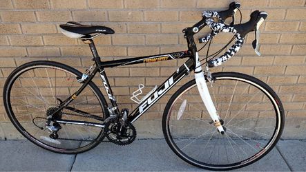 Fuji Newest 1.0 Road Bike (46cm) (Northglenn)