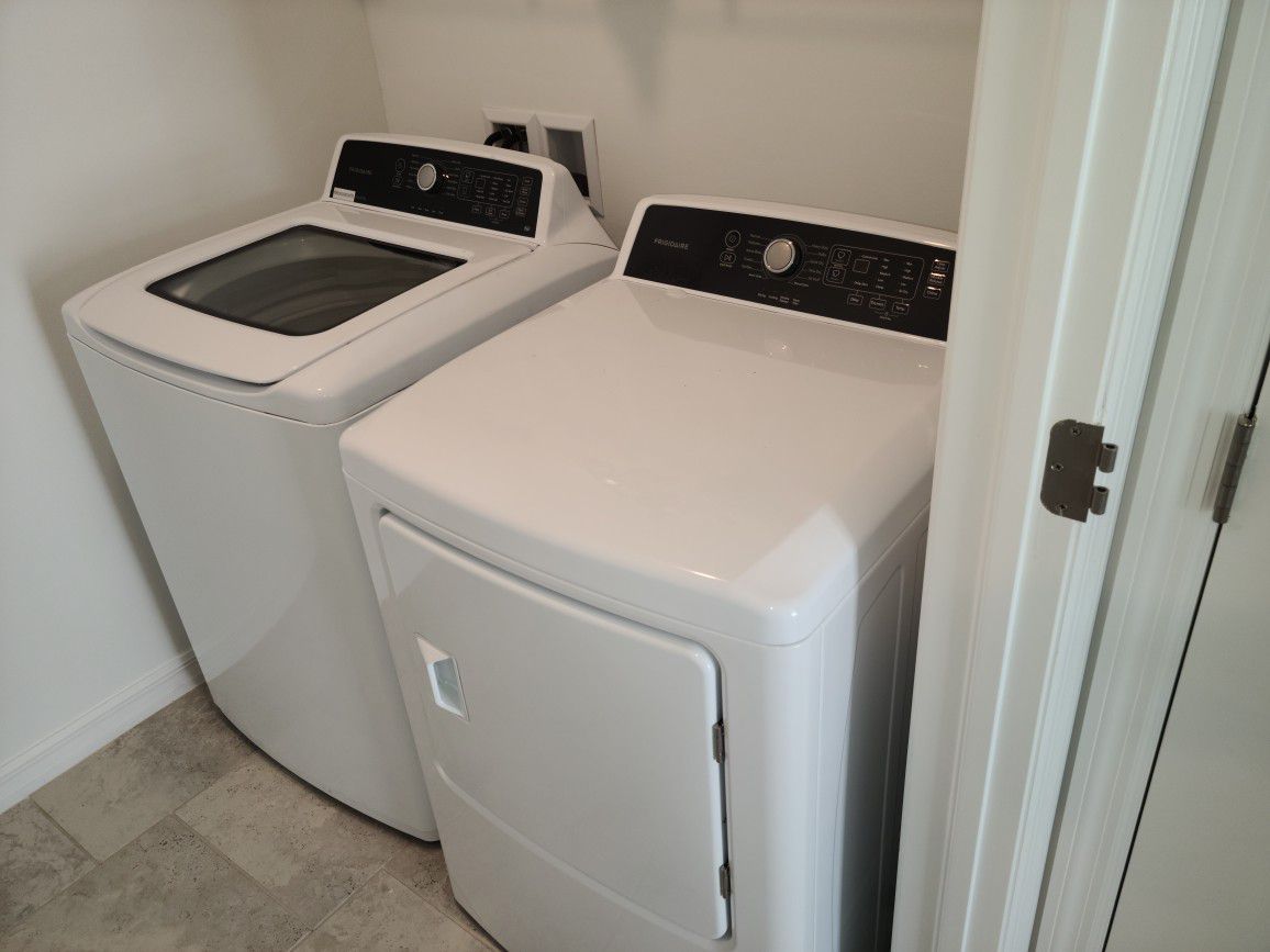Like New Washer and Dryer 