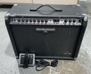 Behringer GX210 Guitar Amp