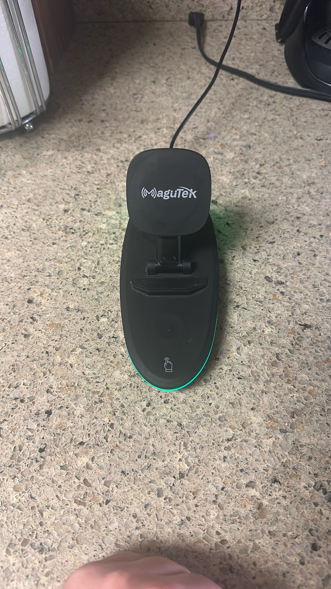 MaguTek wireless charging station