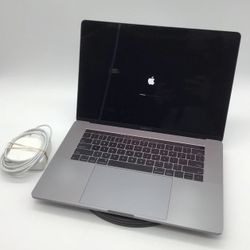 Apple MacBook Pro 2017 15” Intel Core i7 2.90GHz 16GB RAM 500GB SSD Touchbar Mac OS12