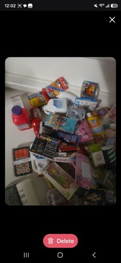 Tiny toys