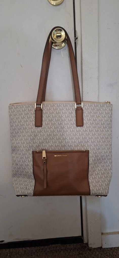 New With Tags Michael Khors Purse