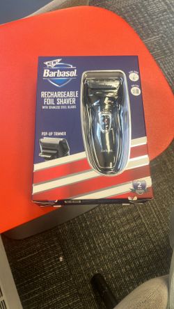 RECHARGABLE  FOIL.  SHAVEE 