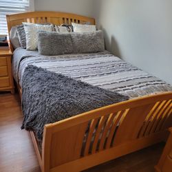 Queen Bedroom Set