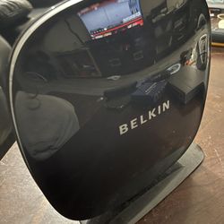 Belkin N750 DB Wireless N+ Router Model F9K1103v1 with charger. 