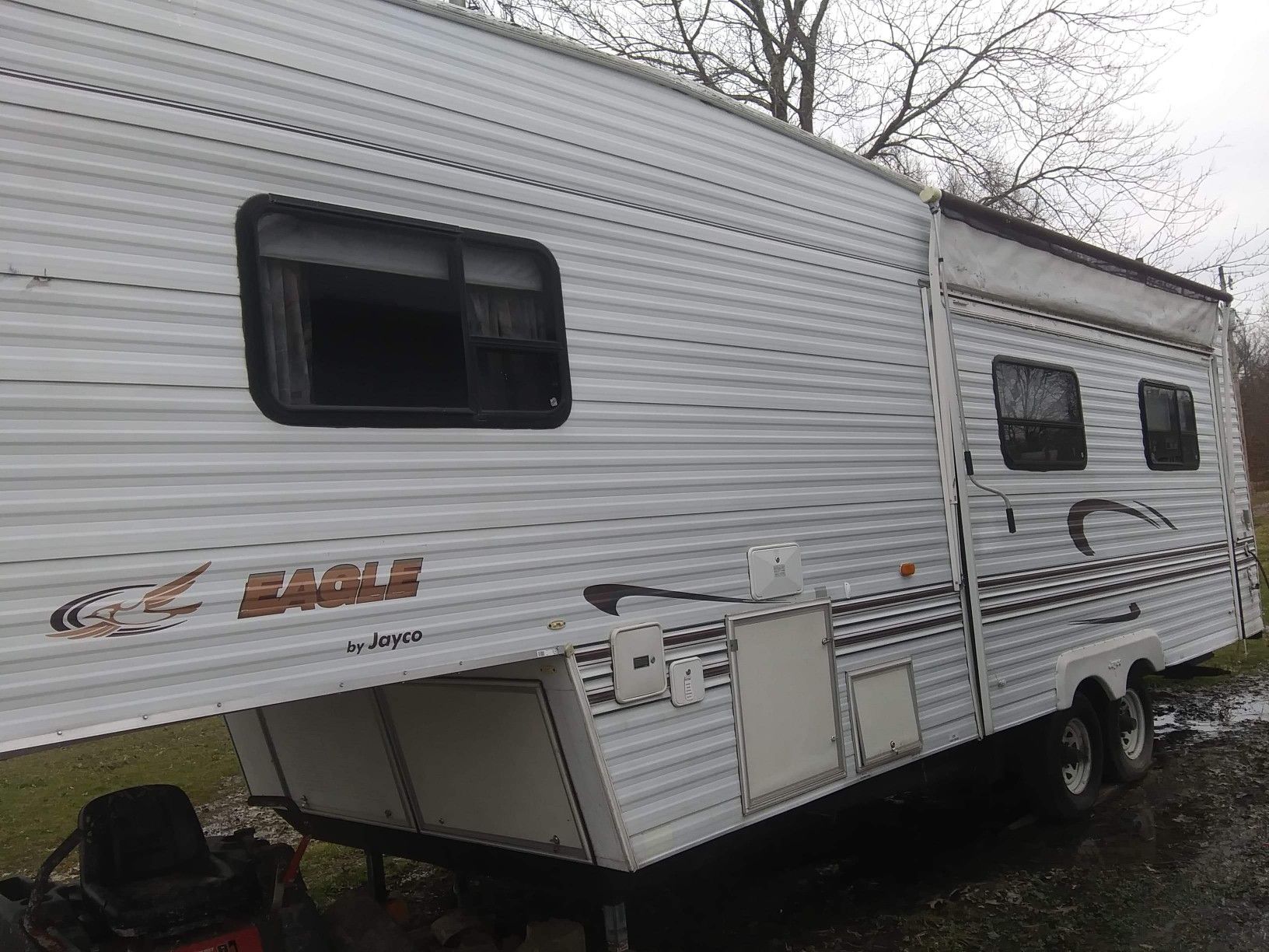 32 foot gooseneck camper for sale my dad wants 5500 or best offer sleeps 8 everything works on it and has a pop out where the kitchen table sets