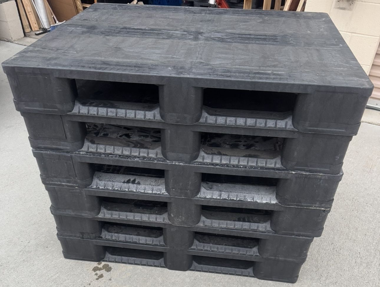 Heavy Duty Plastic Pallets 40x48