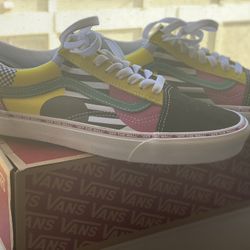 Vans Brand New Never Worn With Extra Laces
