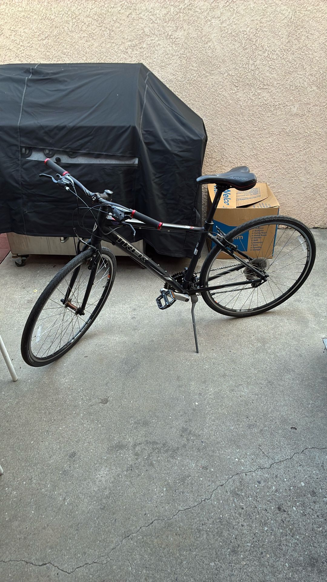 Trek 7.2 Hybrid Commuter Bike Colts Black With Red Decals