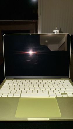 Macbook Neo LIKE NEW!