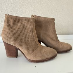 Ankle Boot Tan Suede Size 6