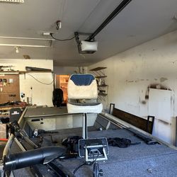 14’ Jon Boat - 2018 Mercury 15HP Electric Start