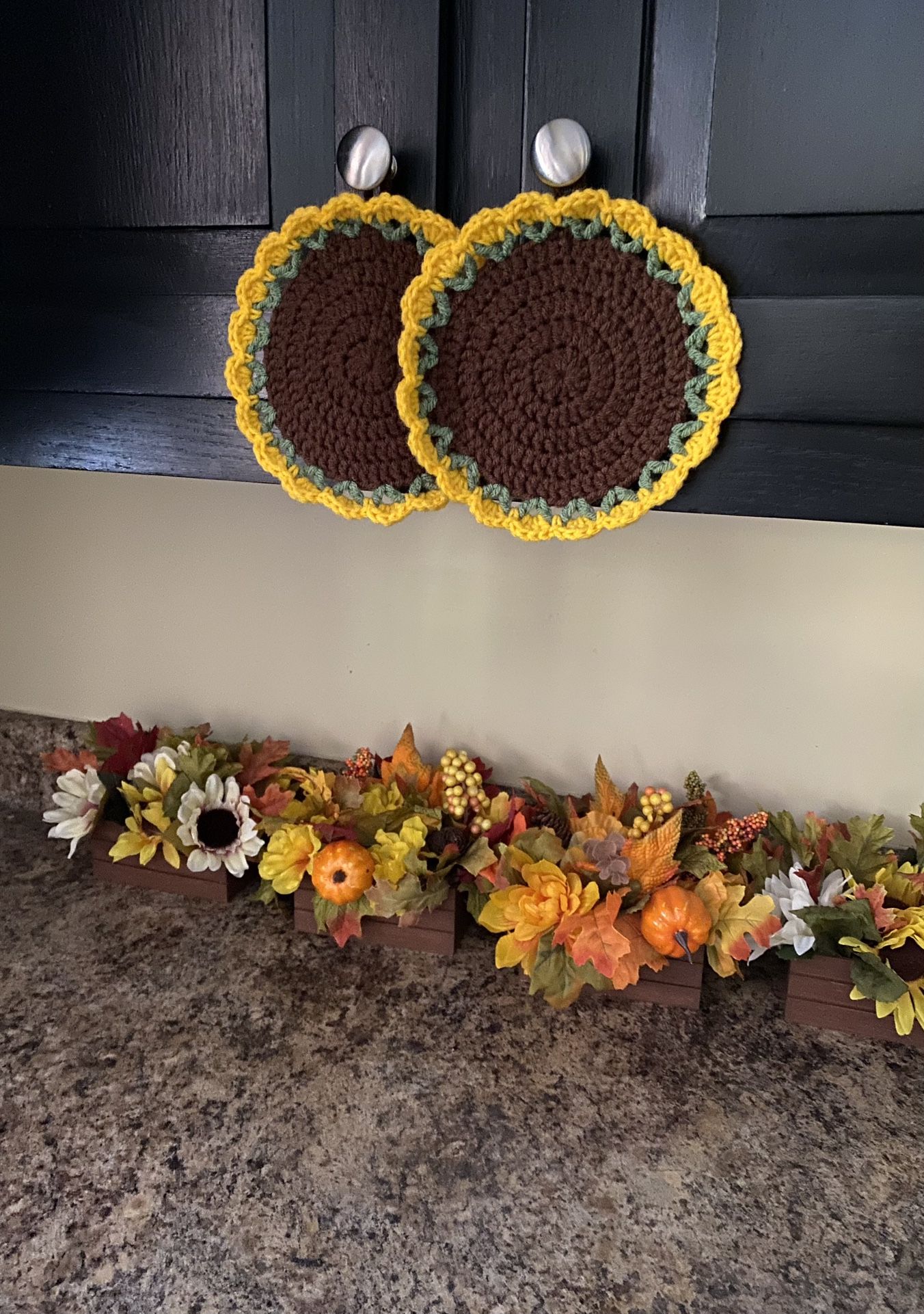 Handmade Crochet Sunflower-Style Pot Holders, Kitchen Decor – Fall-Themed Hanging Pot Holders