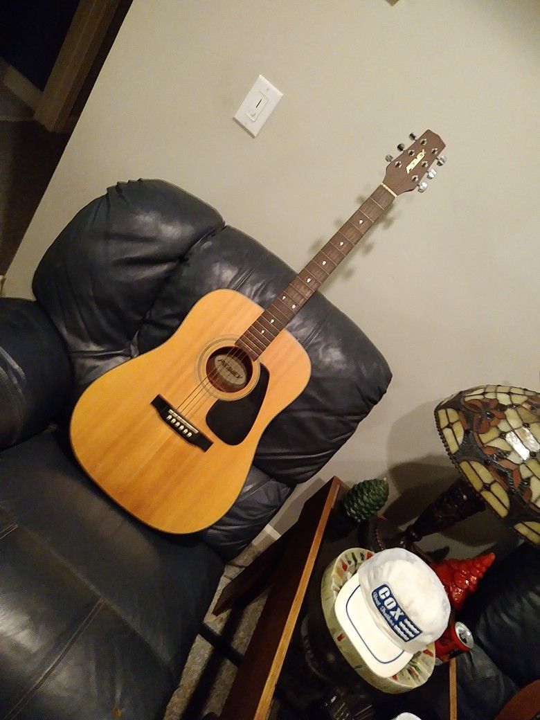 PEAVEY TUPALOW. AE. ACOUSTICAL GUITAR IN GOOD CONDITION
