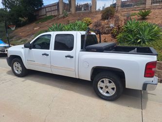 Chevrolet Silverado 1500 Hybrid V8