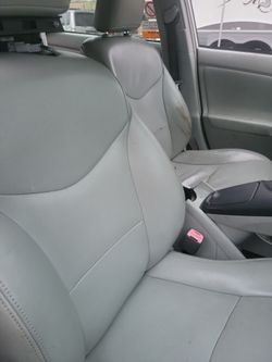 Prius V