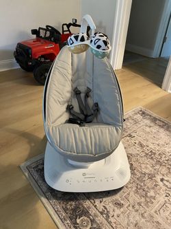 mamaRoo Swing