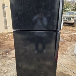 Whirlpool REFRIGERATOR 