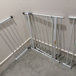 Regalo 30" Metal Easy Open Extra Wide Walk-Through Gate