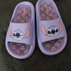 Stitch Sandals Size 6 10 Dollars 