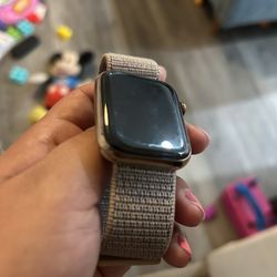 APPLE WATCH SERIES 5