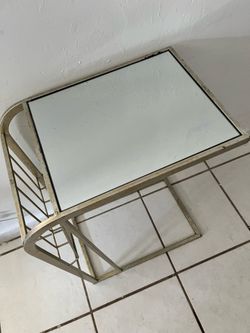 Gold Metal Side Magazine Rack and Glass Top, Gold C-Table