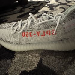 Yeezy Boost 350 V2