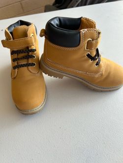 Boys brown shoes