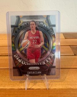 2025 Panini Prizm WNBA #4 Caitlin Clark Kaleidoscopic
