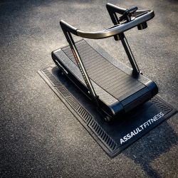 Assault Runner Elite Curved Treadmill - FREE Delivery 🚚 📦