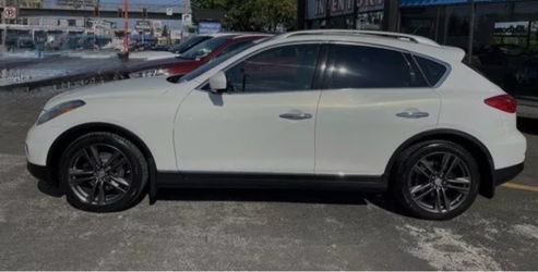 Infiniti EX35 AWD 2012