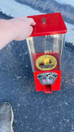 Old-school bubblegum machine make a offer make a offer