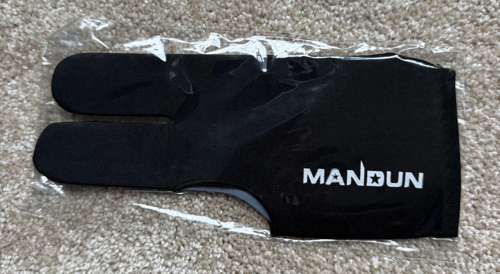 MANDUN Professional Pool/Billiards Glove, New, $8