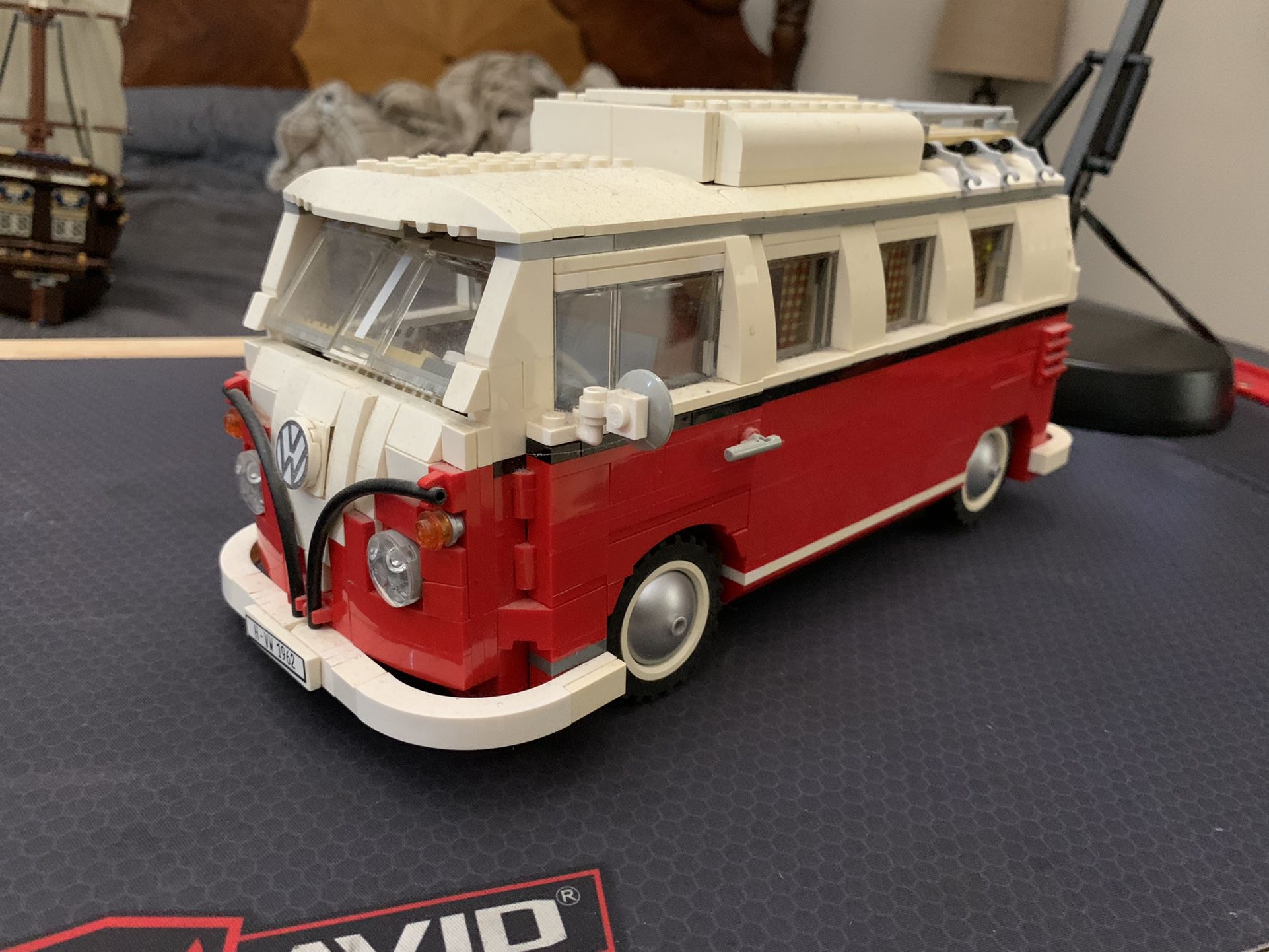 Lego Creator 10220 Volkswagen T1 Camper Van 