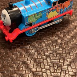 TANK ENGINE & FRIENDS TRACKMASTER REVOLUTION TRAIN - TWISTING TORNADO THOMAS