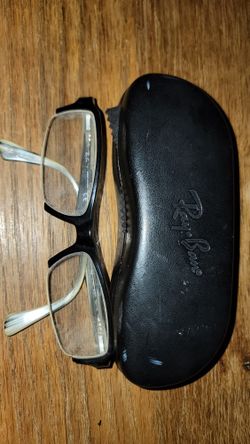 Ray Ban Glasses, Case