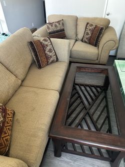 Living Room Furniture Set – $300