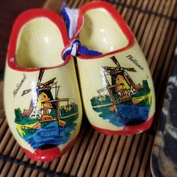Holland Hand painted Mini Wooden Shoes Decor