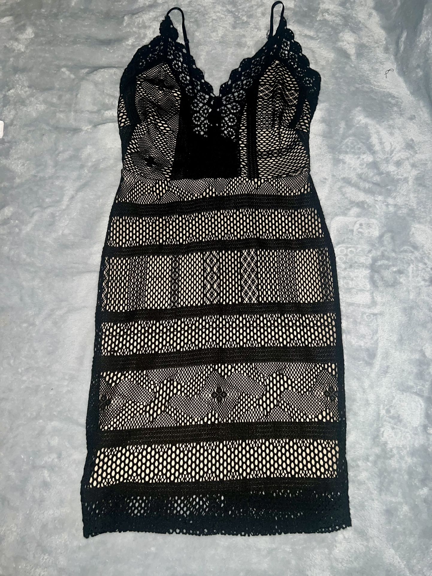 Body-con Black Lace  Mini Dress With Nude Liner  - Size Small - High School Dance / Clubbing Dress 