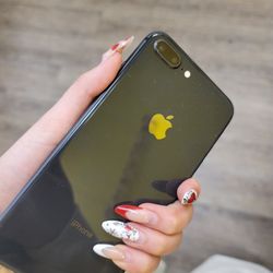 Apple iPhone 8 Plus Unlocked 