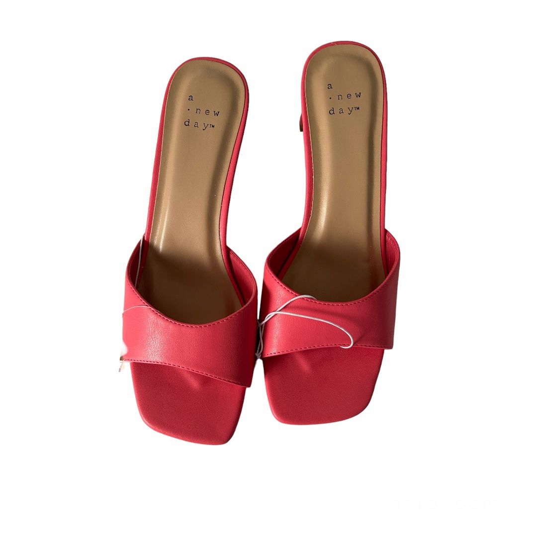Women’s Pink Heels Size 8 new
