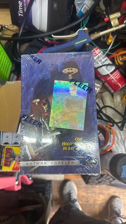 Fleer Batman Forever sealed box of 36 packs of cards and Top cards set