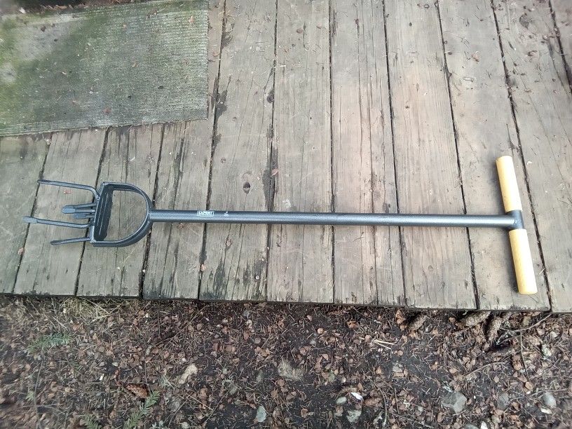 Heavy Duty Steel Expert Gardener Soil Cultivator, Great Condition. $10.00.