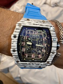 New luxury watch $250