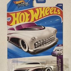 HOT WHEELS . DESIGNED BY. PURPLE PASSION. 1949 MERCURY CLUB COUPE LOWRIDER. (WHITE VARIATION).