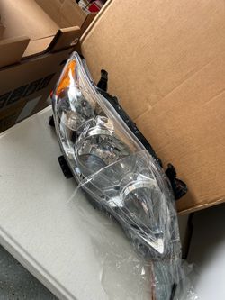 Luces de un Toyota corola nuevas años 2009 al 2011