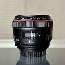 Pre-Owned Canon EF 50mm f/1.2L USM Lens
