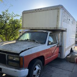 GMC U Haul Truck Box Truck 