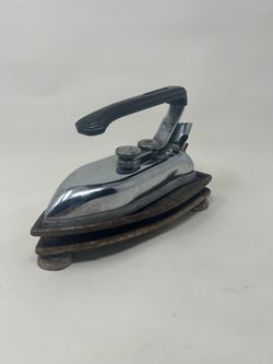 American Beauty Iron, Vintage Chrome Travel Clothes Iron with Trivet, from 1917